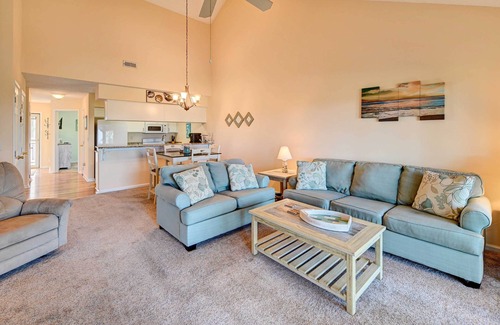 Waterford Plantation Condo | Beach Golf Villa in Myrtle Beach with Pool & Spa Amenities