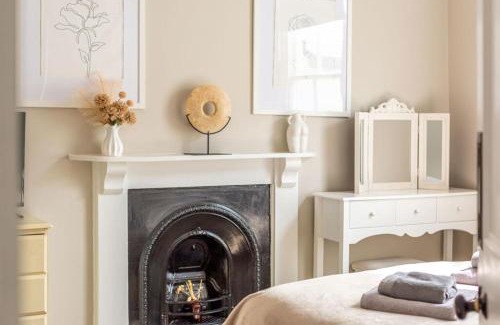 Hele House | Myrtle House