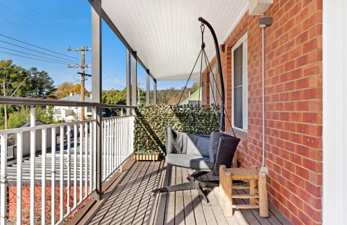 Kangaroo Valley Apartment | Welcoming Myrtle Tree Lodge: Family-Friendly Getaway