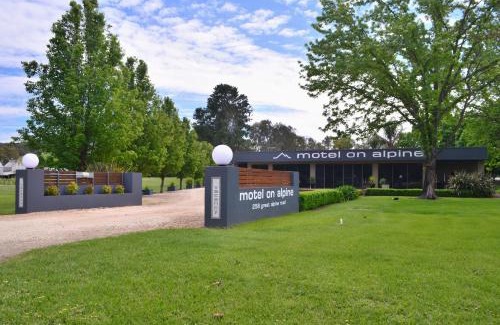 High Country Hotel | Myrtleford Motel on Alpine