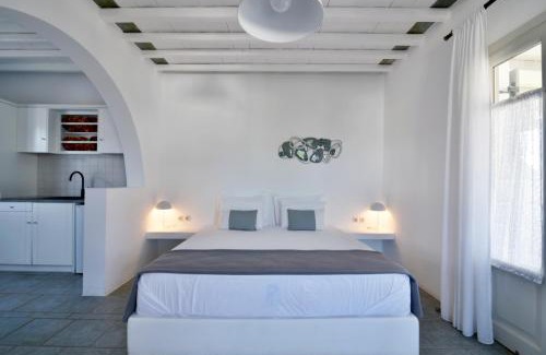 Artemonas Apartment | Pet-Friendly Myrto Bungalows: Guest Rated 9.3/10
