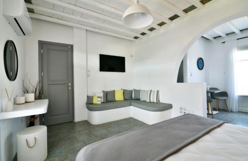 Artemonas Apartment | Pet-Friendly Myrto Bungalows: Guest Rated 9.3/10