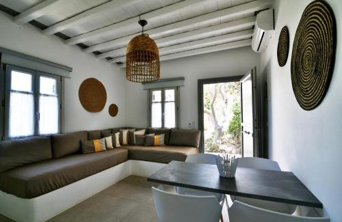 Artemonas Apartment | Pet-Friendly Myrto Bungalows: Guest Rated 9.3/10