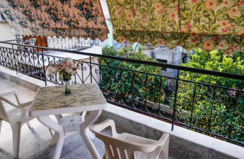 Loutra Oraias Elenis Apartment | Discover Myrto's Apartment No15 - Child Friendly & Rated 9.3