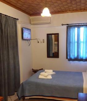 Charakas Apartment | Oceanfront Bliss at Myrtoo - Guest Rated 9.4/10