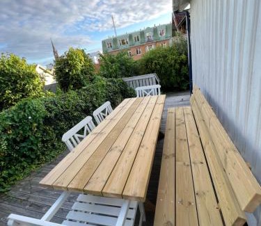 Lysekil House | Cozy Retreat in the Heart of Lysekil - Family Friendly