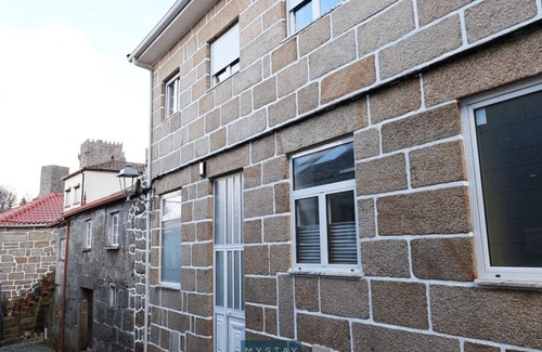 Montalegre e Padroso Apartment | Guest Rated 10/10: MyStay - Casa Miná 2 with Bunk Beds
