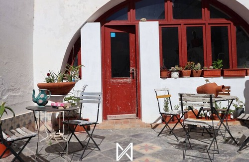Mertola House | Relaxing Getaway at MyStay - The Viscount's House