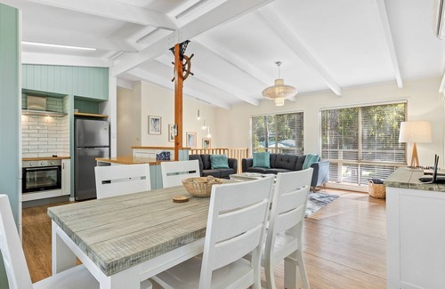 Mystery Bay House | Scenic Mystery Bay Retreat - Bush Front Coastal Escape