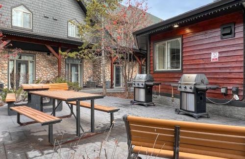 Canmore Apartment | Fenwick Vacation Rentals: Pool, Hot Tub & Pet-Friendly Fun