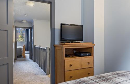 Canmore Apartment | Fenwick Vacation Rentals: Pool, Hot Tub & Pet-Friendly Fun