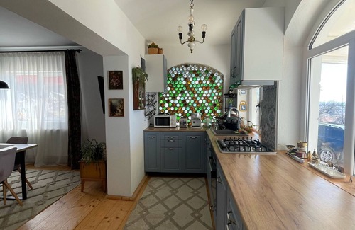 Varfurile House | Mystic Twistic – A Hidden Countryside Gem Surrounded by Hills & Orchards