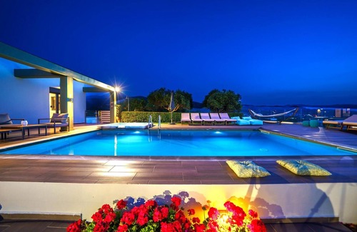 Potistiria Villa | Mythic Olive Villa: Private Heated Pool & Ocean Views!