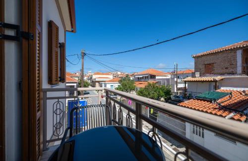 Methoni Apartment | Ocean View Mythos Suites-Aphrodite: Rated 9/10 for Families