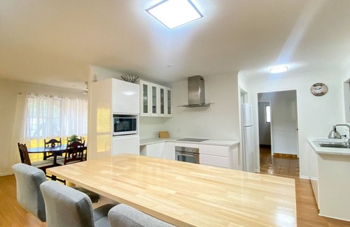 Traviston House | Myway - Burrum Heads: Pet Friendly, Steps from the Beach