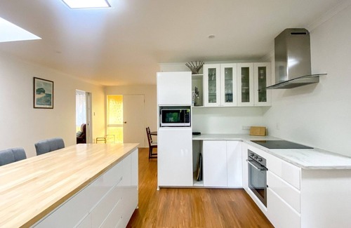 Traviston House | Myway - Burrum Heads: Pet Friendly, Steps from the Beach