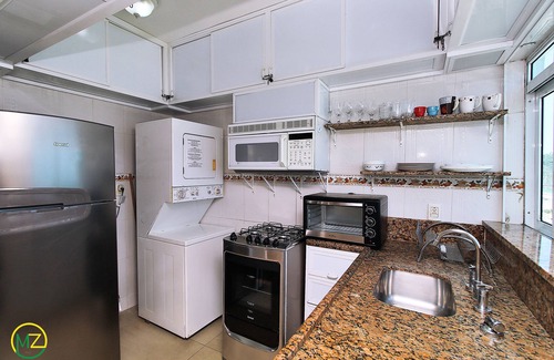 Copacabana Apartment | Pet-Friendly MZ Apartments Ronald with Ocean View & Spa
