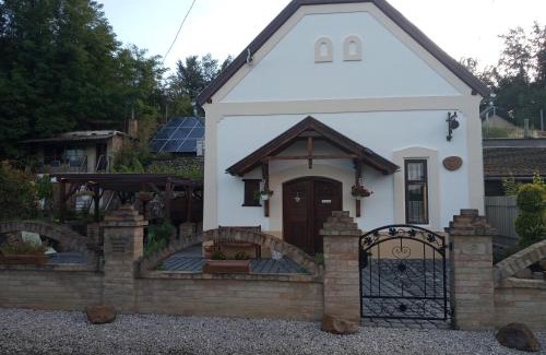 Alsonana Villa | Exceptional Nánaháza: Child-Friendly Retreat with Hot Tub