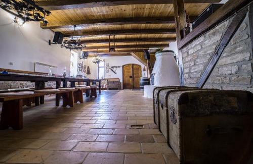 Alsonana Villa | Exceptional Nánaháza: Child-Friendly Retreat with Hot Tub