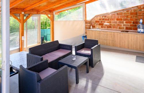 Nagylapos House | Oceanfront Getaway at Nándi Vendégház - Rated 9.8/10!