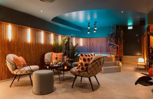 Nasbypark Hotel | Elegant Näsby Slott: Spa Retreat with Pool & Pet-Friendly