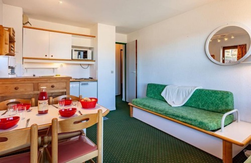 Reberty Apartment | Pet-Friendly Nécou 505: Lake View & Spa Retreat