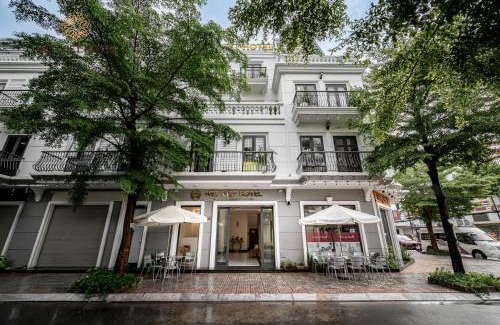 Soc Trang Hotel | Pet-Friendly Nét Việt Hotel Near Vincom Sóc Trăng