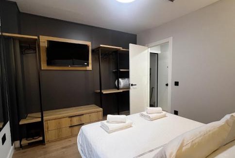 La Coruna Apartment | Pet-Friendly Escape at Nómada Orzán: Your Adventure Awaits