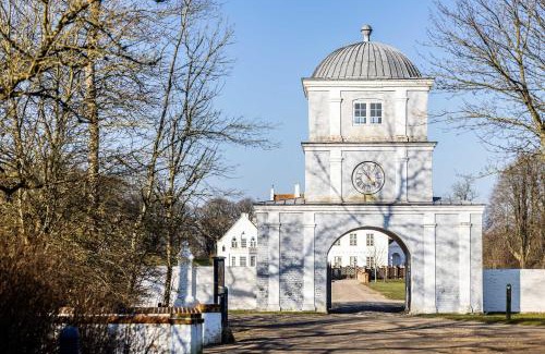 Vemb Hotel | Discover Nørre Vosborg: Pet-Friendly 4-Star Retreat