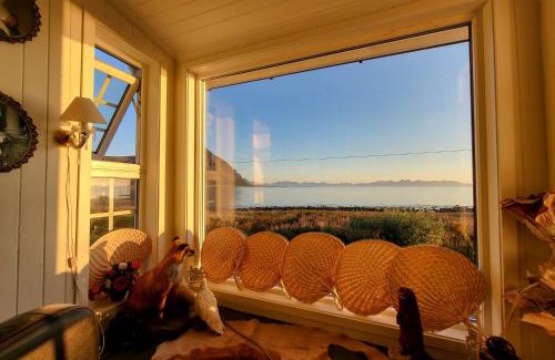Andoy House | Discover Nøss Panorama: Oceanfront Retreat with Great Amenities