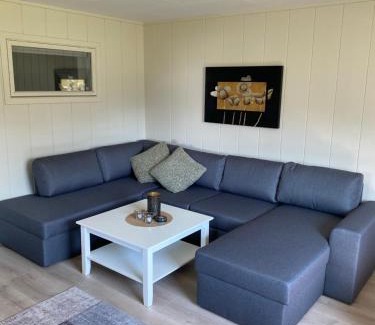 Andoy Apartment | Exceptional Family-Friendly Stay at Nøssveien 271, Andøy