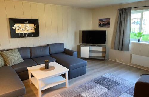 Andoy Apartment | Exceptional Family-Friendly Stay at Nøssveien 271, Andøy
