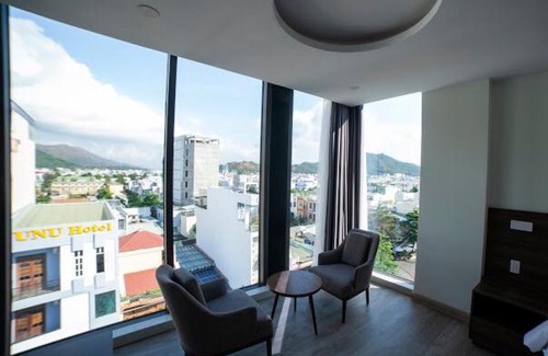 Quy Nhon Hotel | Relax at Năm Thu Hotel with Pool and Breakfast Included
