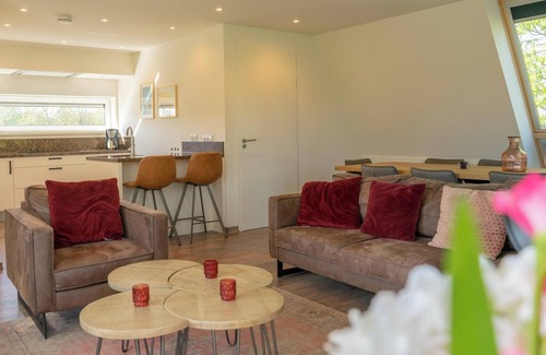 Biddinghuizen House | Spacious Villa with 6 Bedrooms & Terrace, Pet Friendly