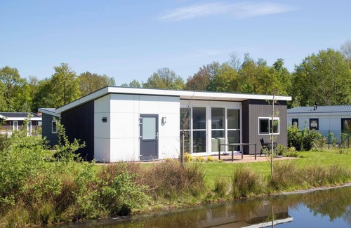 Susteren House | Cozy 2-Bedroom Chalet with Terrace & Family-Friendly Perks