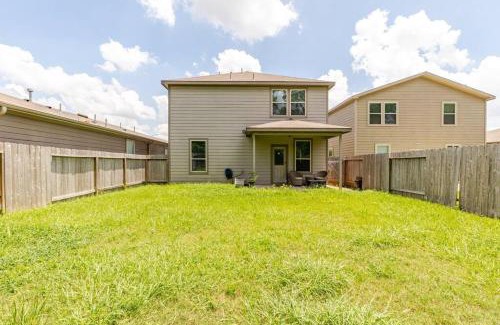 Houston House | Convenient Stay at N-E-G House near Hooks Airport