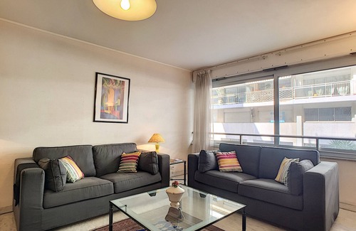 Musicians Quarter Apartment | Discover N&J - MARIN DEBUSSY in the Heart of the City