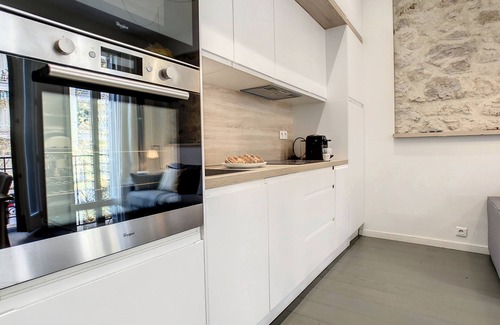 Gambetta Apartment | Centrally Located N&J Sweet Beach - Steps to the Shore