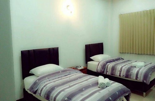 Surin House | Budget-Friendly N-Joy Place with Restaurant & Family Kitchen