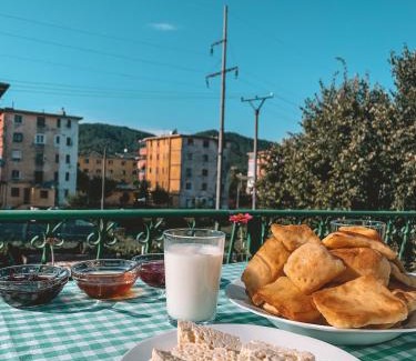 Puke House | Top-Rated N'konak Guesthouse: Pet Friendly & Child-Friendly