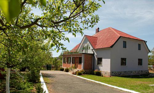 Puke House | Top-Rated N'konak Guesthouse: Pet Friendly & Child-Friendly