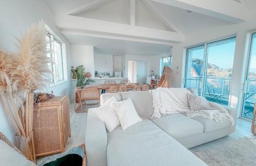 Isumi Villa | Relaxing Beach House with BBQ and Sauna by the Sea