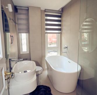 Little Japan Apartment | Outstanding N3 Opera Residence with Wheelchair Access