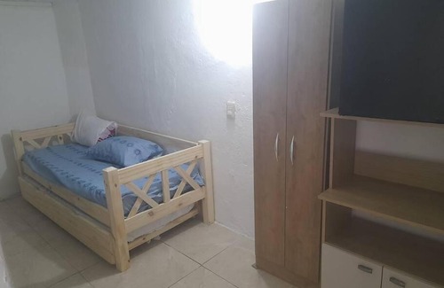 Cordon Apartment | Budget-Friendly N7 Private Room for 2 - Rated 10/10!