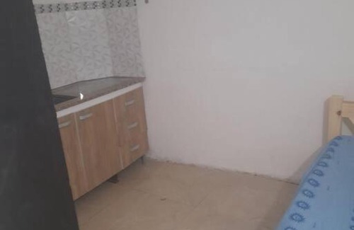 Cordon Apartment | Budget-Friendly N7 Private Room for 2 - Rated 10/10!