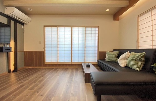 Hyakunincho Villa | Prime Location with Immaculate Rooms in Shinjuku