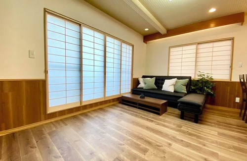 Hyakunincho Villa | Prime Location with Immaculate Rooms in Shinjuku