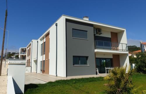 Salir do Porto Apartment | Na Baía: 4-Star Oceanfront Haven with Pool & Hot Tub