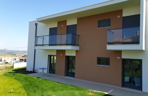 Salir do Porto Apartment | Na Baía: 4-Star Oceanfront Haven with Pool & Hot Tub
