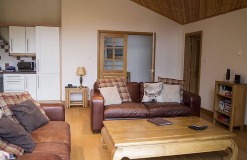 Foss Ski Chalet | Unforgettable Stay at Na Craigean Lodge - Glengoulandie